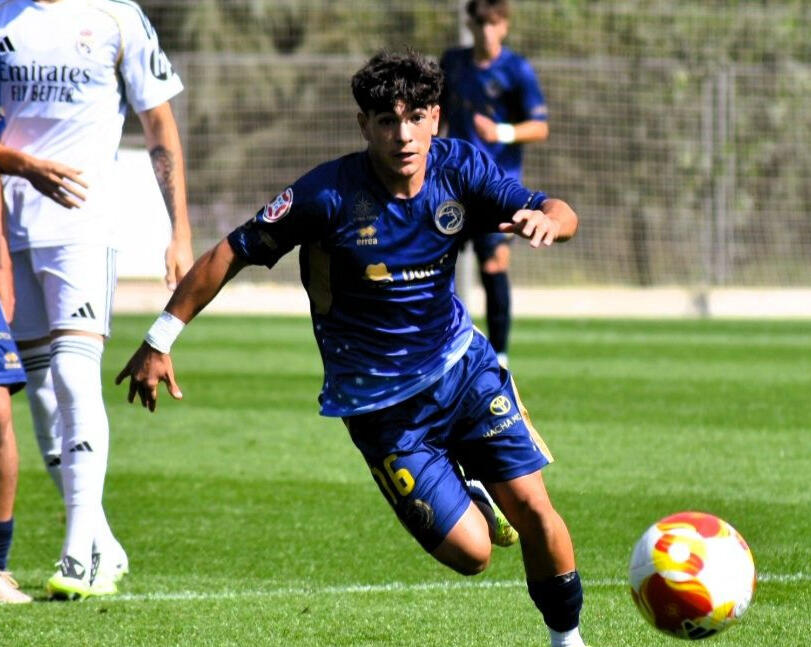 PAU PALACIOS (18 y-o, UNIONISTAS SALAMANCA CF DH) PAU PALACIOS (18 y-o, UNIONISTAS SALAMANCA CF DH)